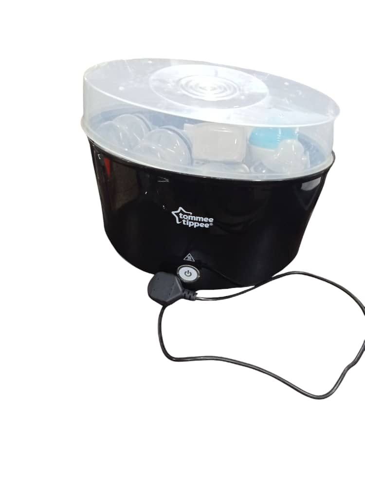 Baby Steriliser & 7 Bottles